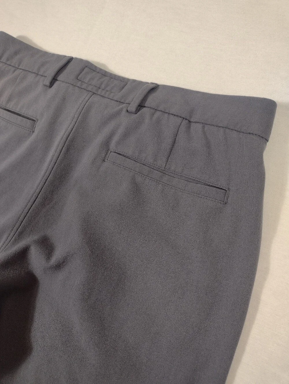 Abercrombie & Fitch Gray Flat Front Relaxed Straight Trouser Ankle Length